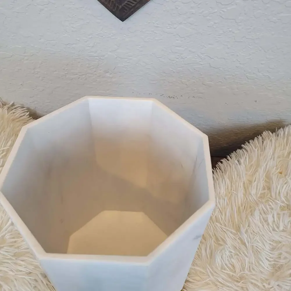 Tahari Bathroom Decor